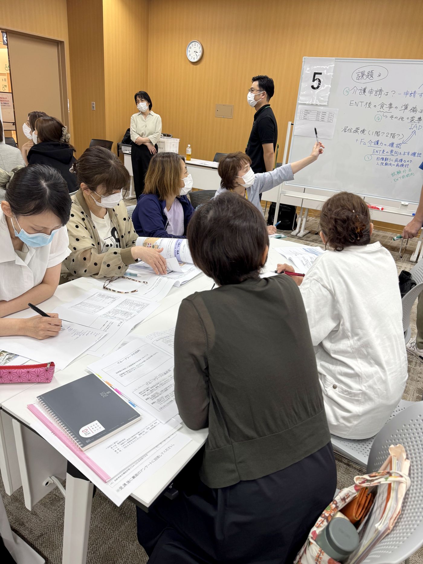 基礎研修会のグループワークの様子